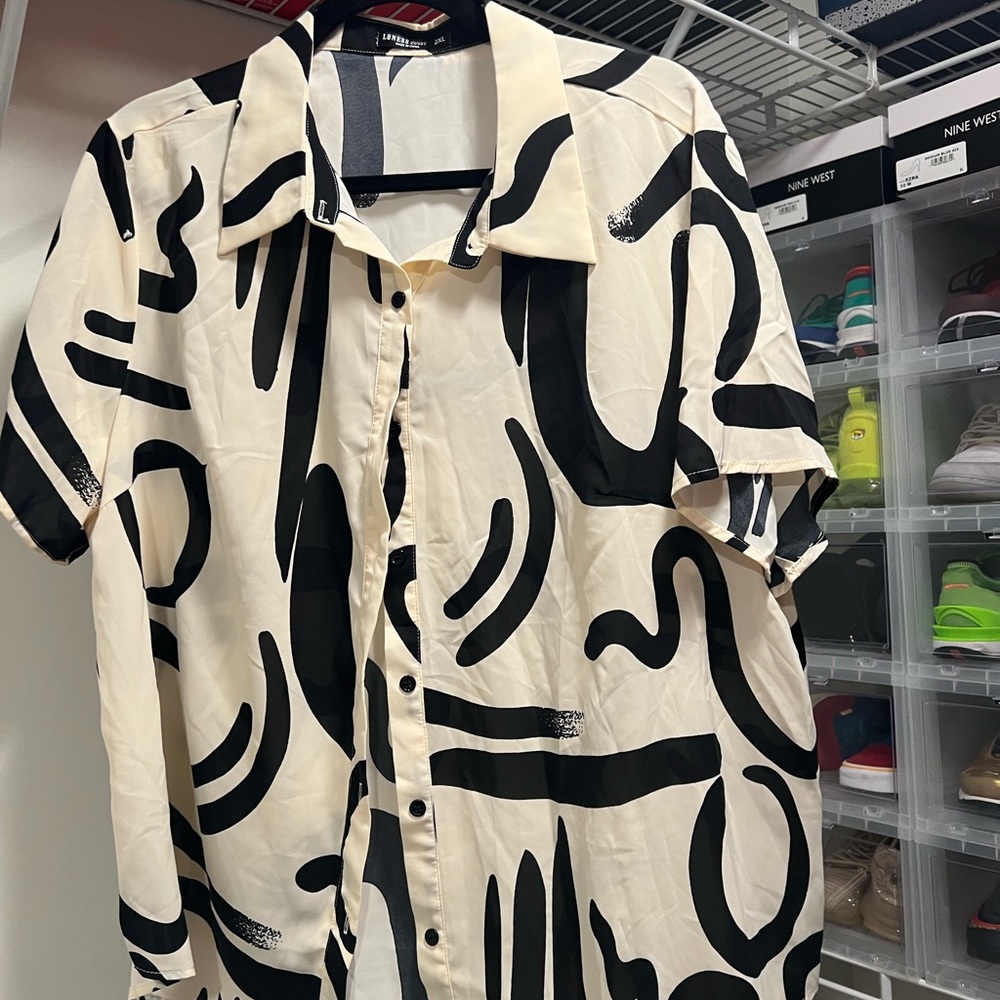 Button down women’s top